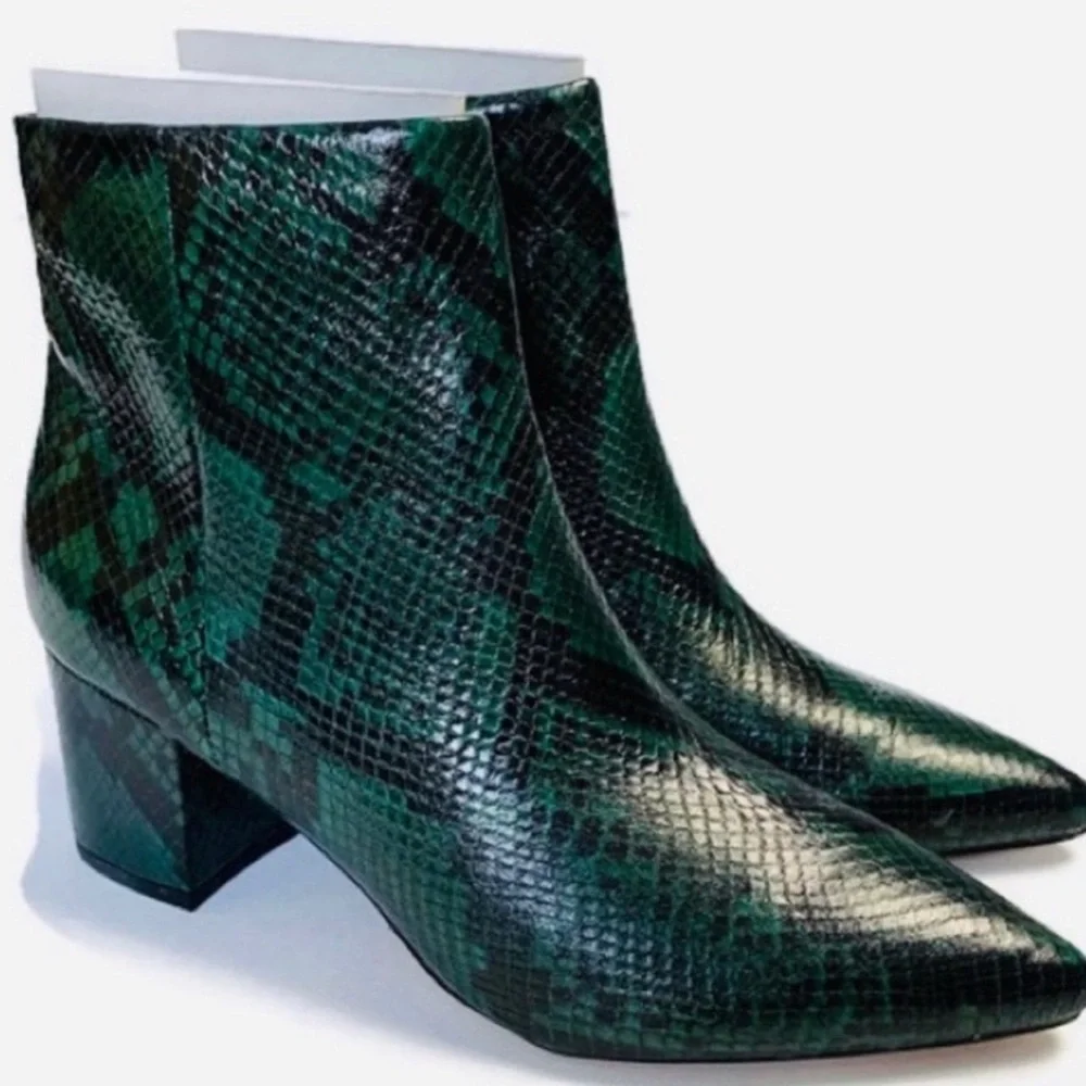 Marc Fisher Green & Black Jelly Booties Size 7 - Picture 3 of 8